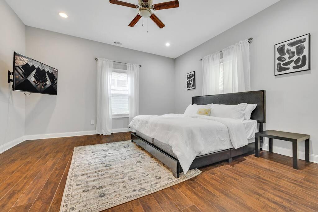 20% Off! Spacious 4br House W/ Free Parking, Wi-fi * Atlanta